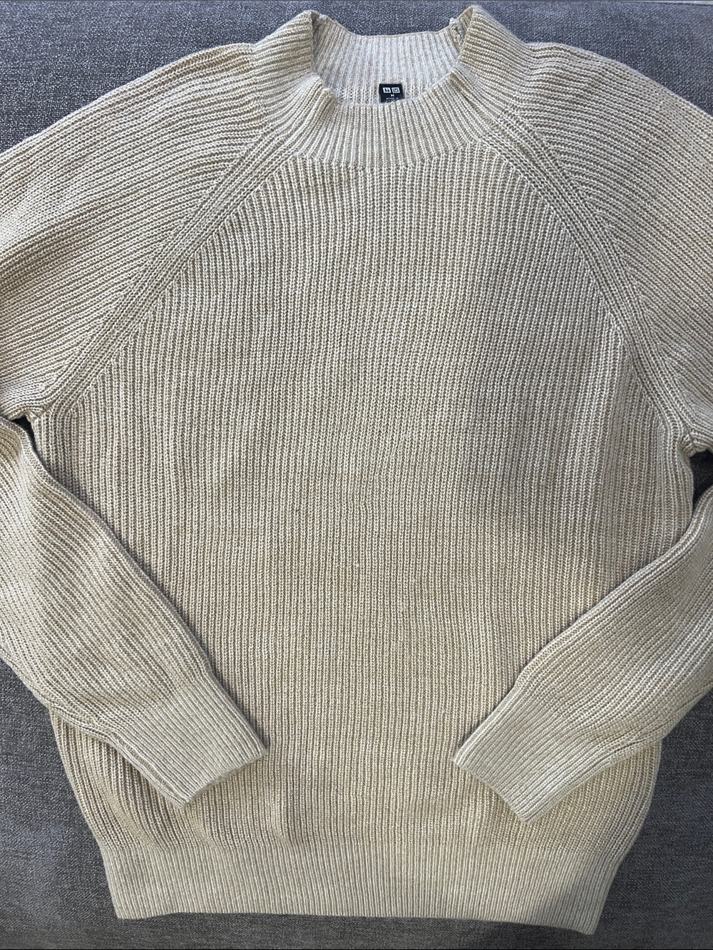 Uniqlo Men’s Beige Ribbed Crewneck Sweater